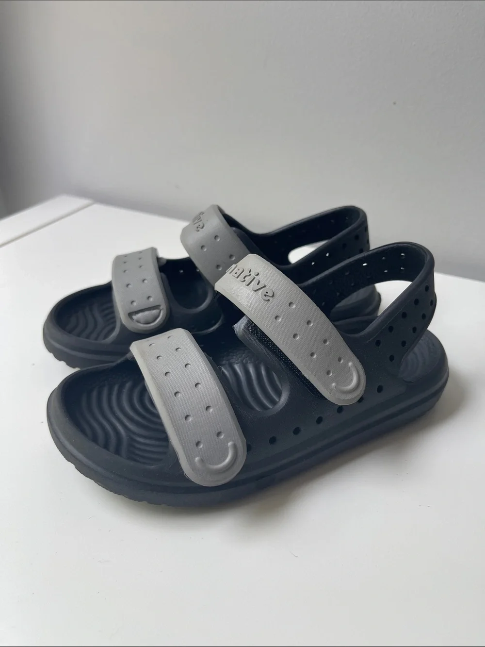 Native lightweight sandals